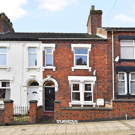 Gilman House By Truestays - 4 Bedroom House In Stoke-On-Trent Etruria المظهر الخارجي الصورة