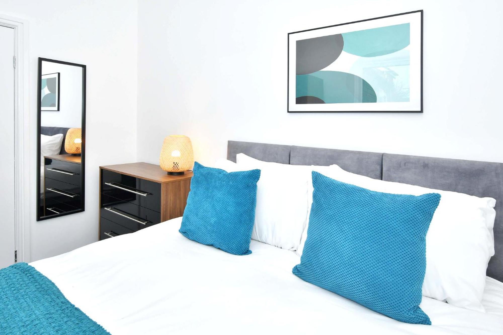 Gilman House By Truestays - 4 Bedroom House In Stoke-On-Trent Etruria المظهر الخارجي الصورة